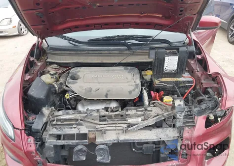 2015 Jeep Cherokee Latitude z USA, uszkodzony, nr VIN 1C4PJLCB0FW616426